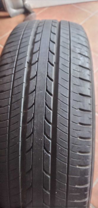 Pneus 215/55R16 e 175/65R14