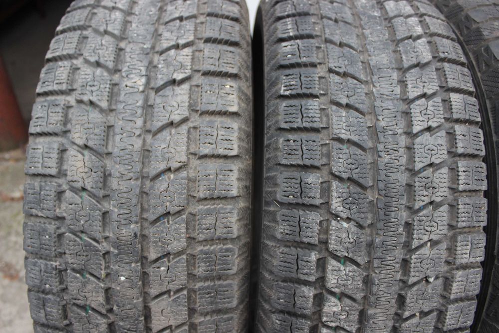 265-65-R17 TOYO OBSERVER + TOYO TRANPATH S1 поштучно 1шт зимняя резина