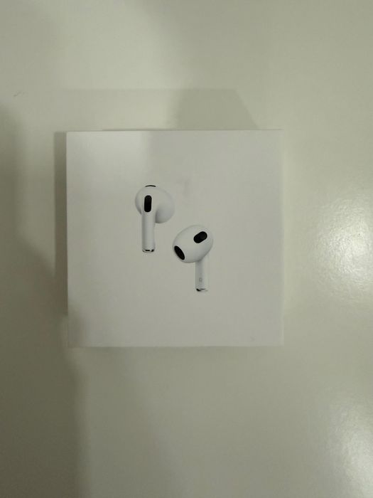 AirPods 3 Apple