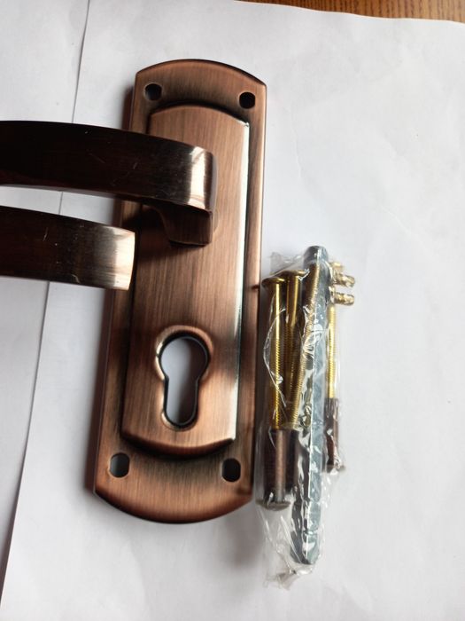 Ручки дверные Apecs