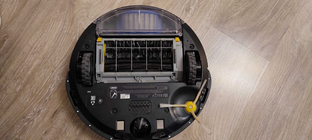 iRobot Roomba 698