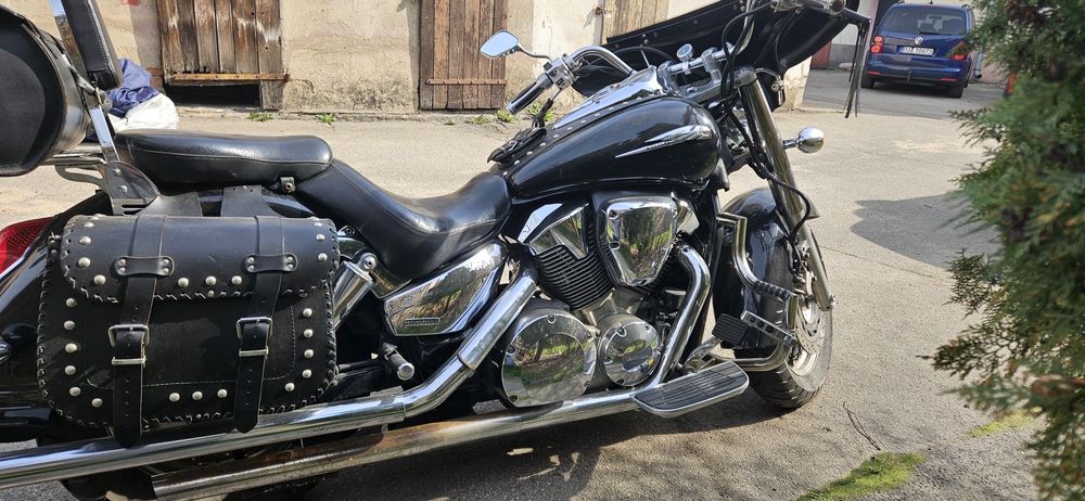 Honda vtx.     1300