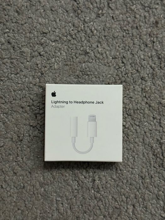 Перехідник Apple Lightning to 3.5 mm Headphone Jack Adapter