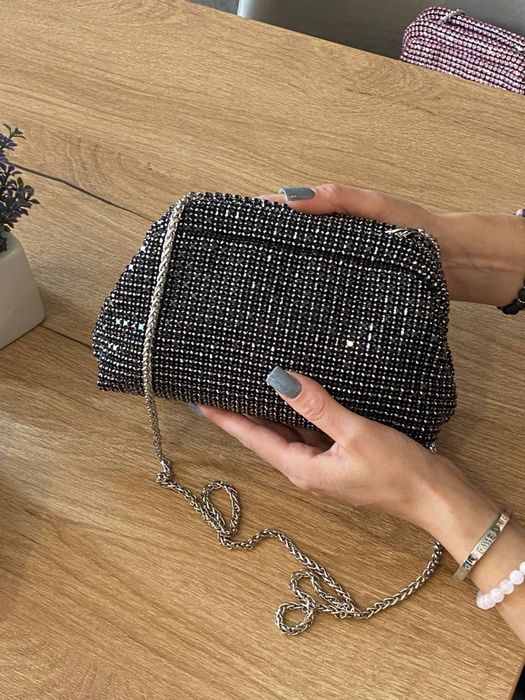 Вечірня сумочка в коробці