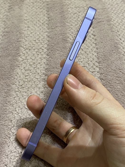 Телефон Apple Iphone 12