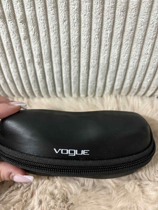 Etui na okulary Vogue czarne