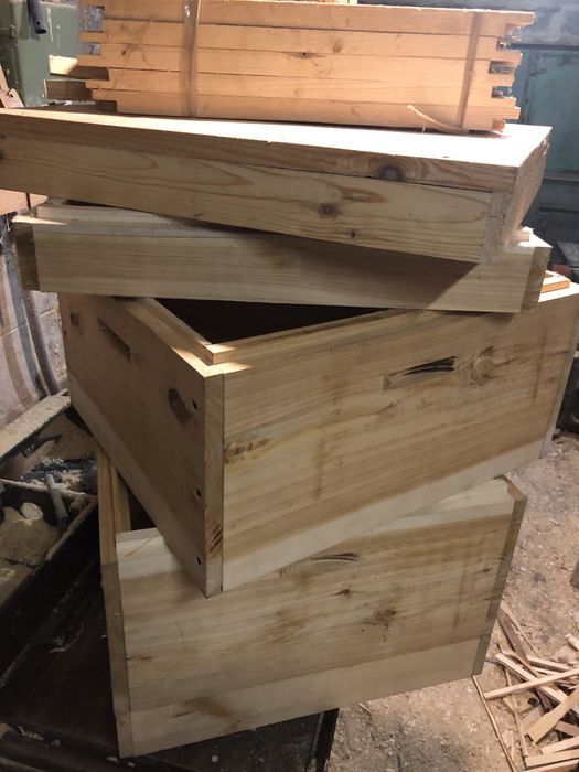 Продам улья на 10 рамок под 230 рамку.