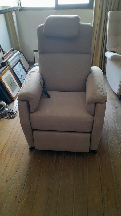 Electric Orthopedic Armchair
