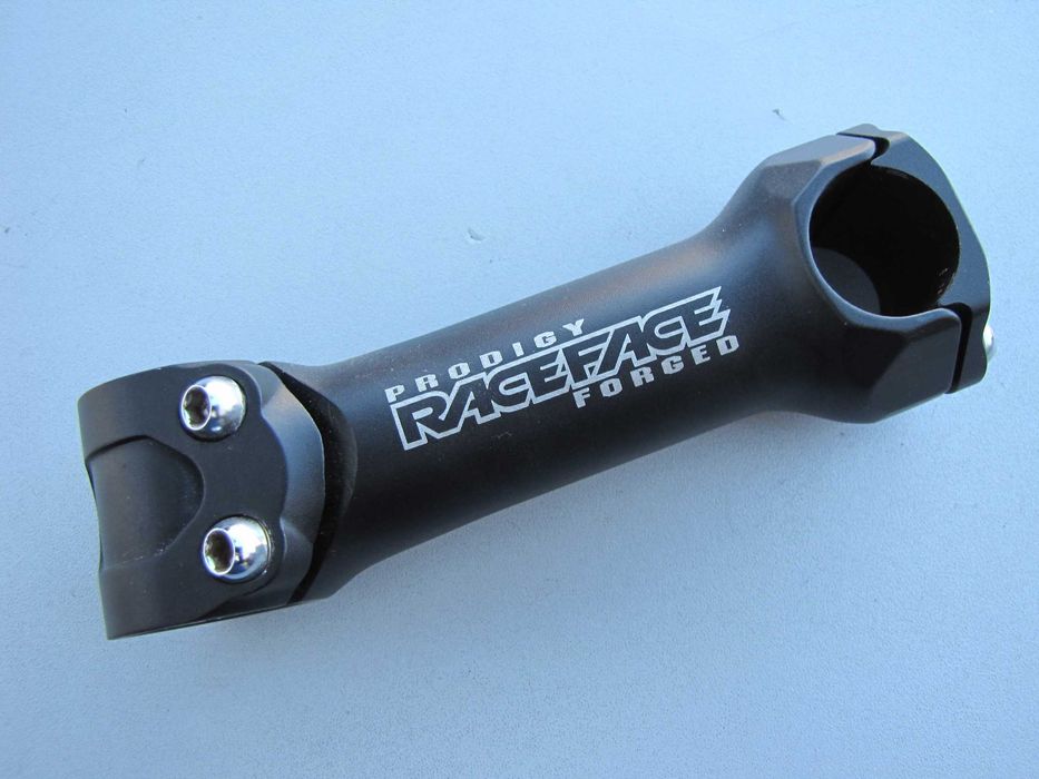 Topowy mostek RACE FACE PRODIGY 120 mm 25.4 mm