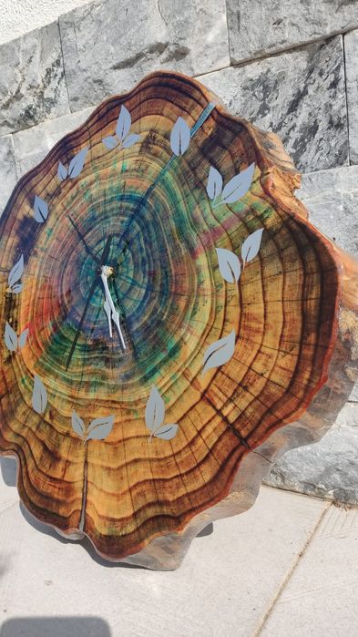 Relógio de parede em madeira