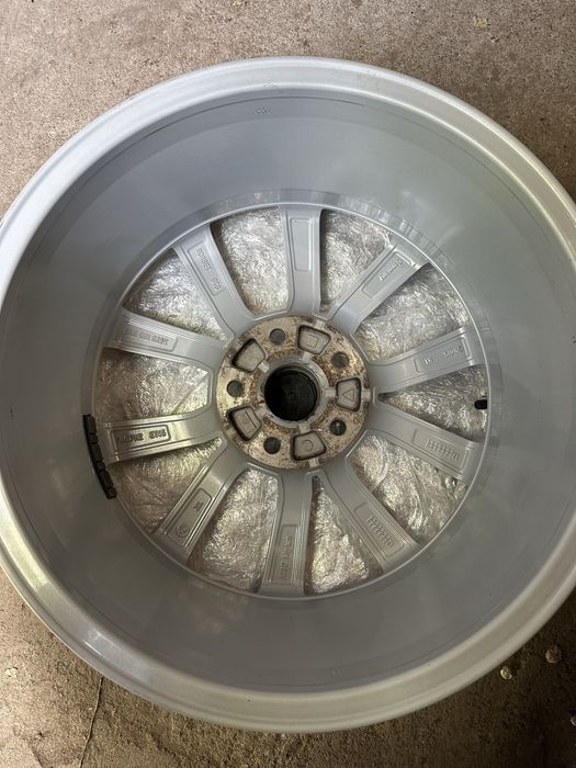 Диски Skoda 17 7j et45 5L0601025K