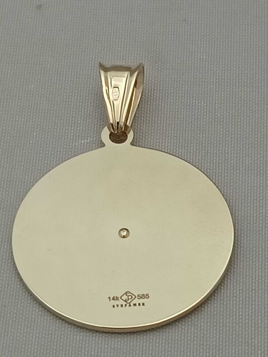 Złoty medalik 4,90 g