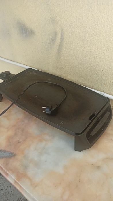 frigideira e grelhador de chapa