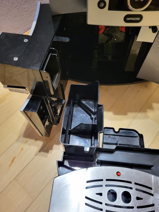 Кавомашина Delonghi