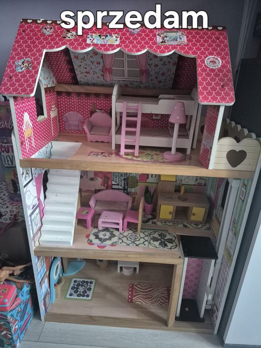 Domek dla lalek.