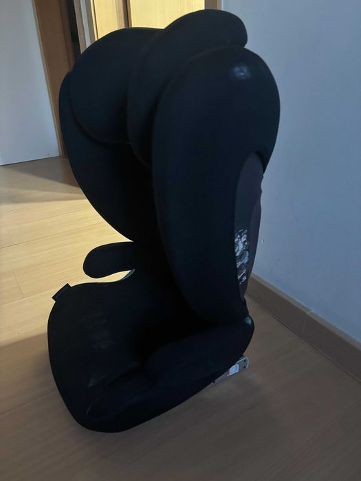 Cadeira para auto. Bebé até os 12 anos