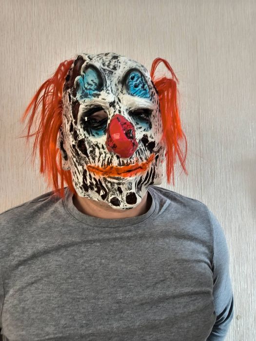 Маска злого клоуна гумова