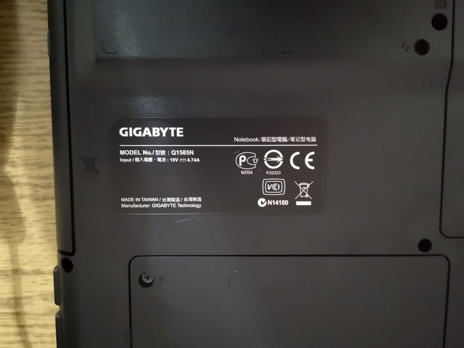 Ноутбук Gigabyte Q1585N