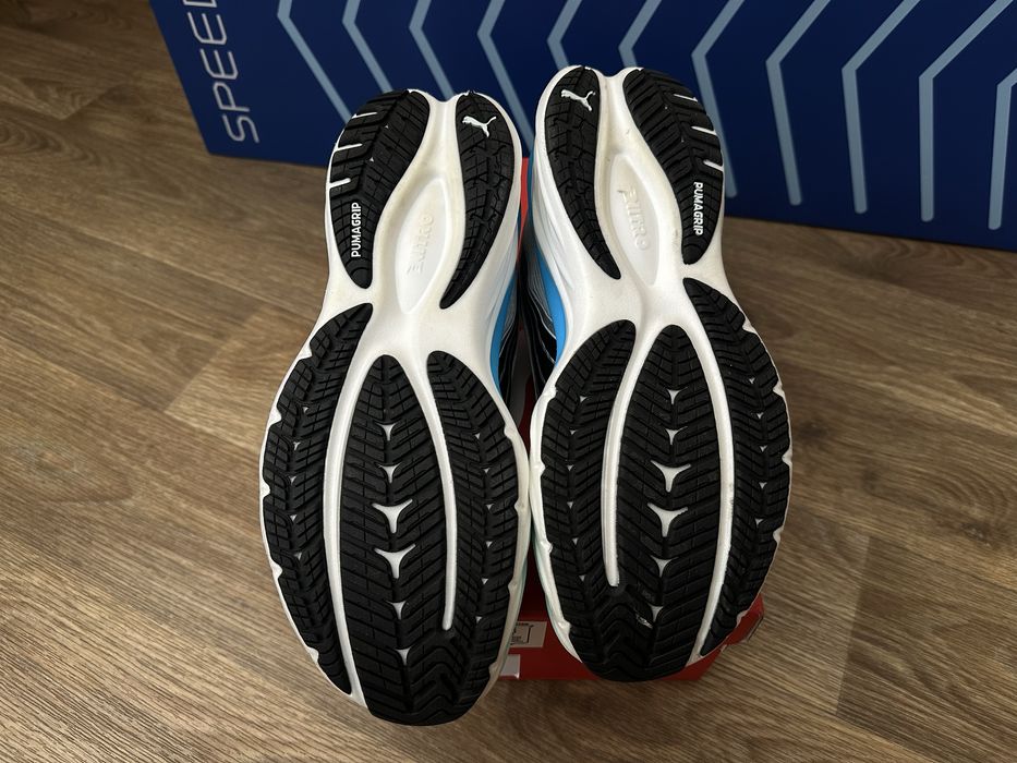 Майже нові бігові кросівки Puma Velocity Nitro 4