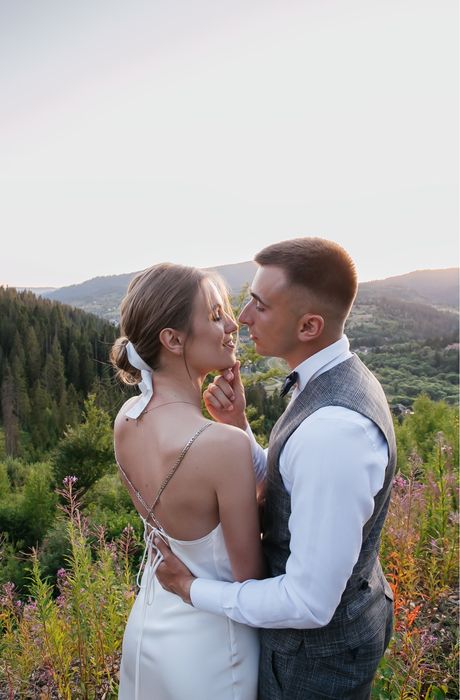 Вечірня, коктейльна, святкова сукня