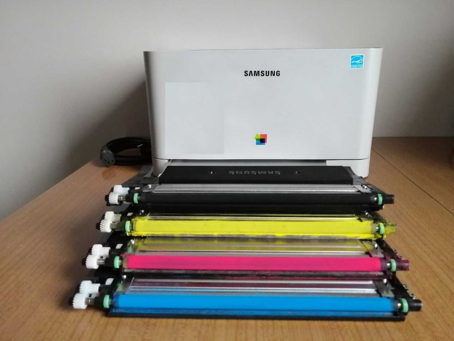 Kartridże do kolorowej laserowej drukarki Samsung SLP-365