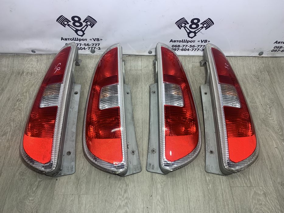 Стопи Skoda Roomster стоп Шкода Румстер задній фонарь