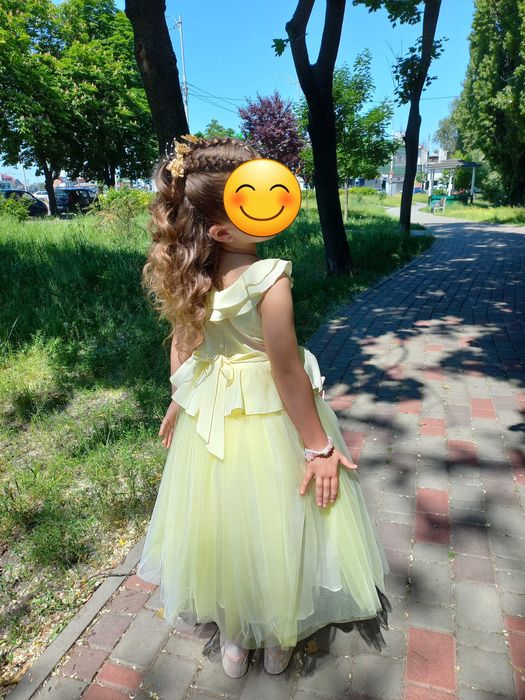 Святкова дитяча сукня