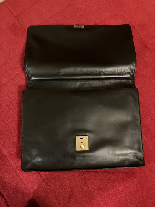 Pasta  de executivo  em pele , para documentos , ou computador.