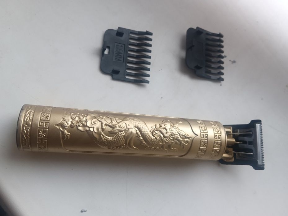 Професіональний тример