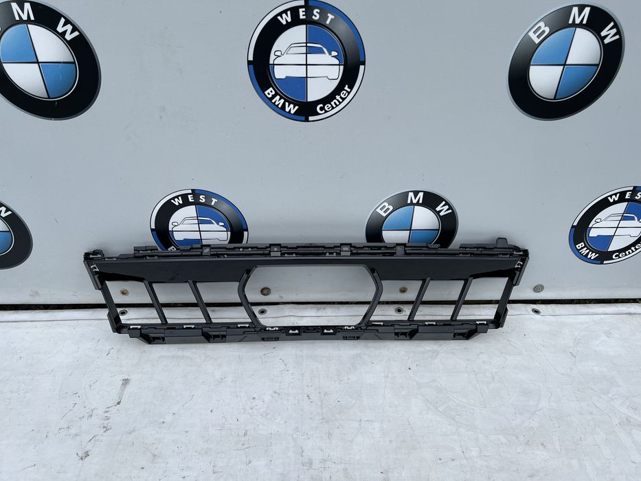 Решітка центральна нижня М bmw g05 LCI