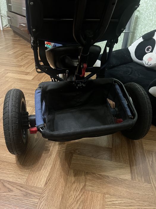 Дитячий велосипед з батьківською ручкою Turbo trike
