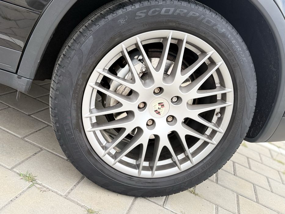 Porsche Cayenne S  3.0 Hybrid