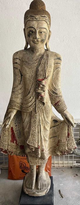 Estátua  em Madeira  Antiga   Buda
