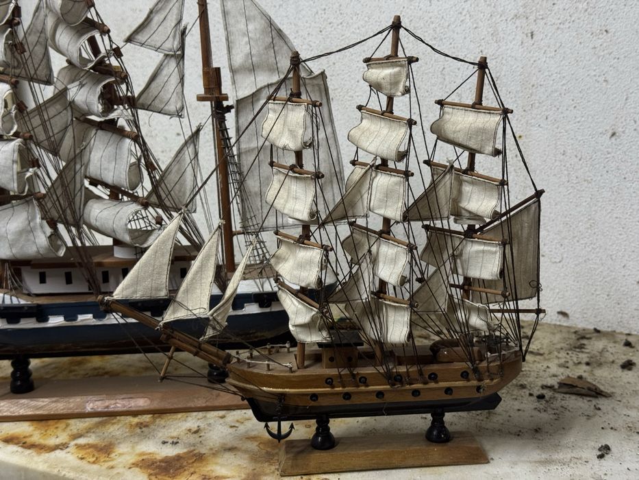3 Barcos em Miniatura (Para Restauro Profundo / Peças)