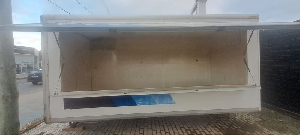 Vende contentor preparado para venda ambulante