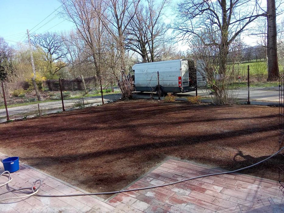 Zakladanie Ogrodów Uslugi Ogrodnicze Traktorkiem Rozwozenie Ziemi Tani