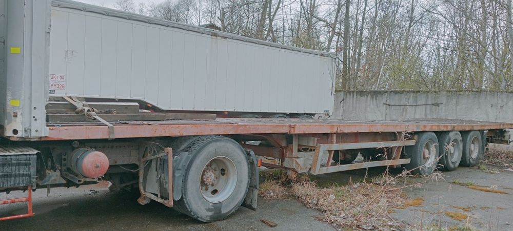 Напівпричіп платформа