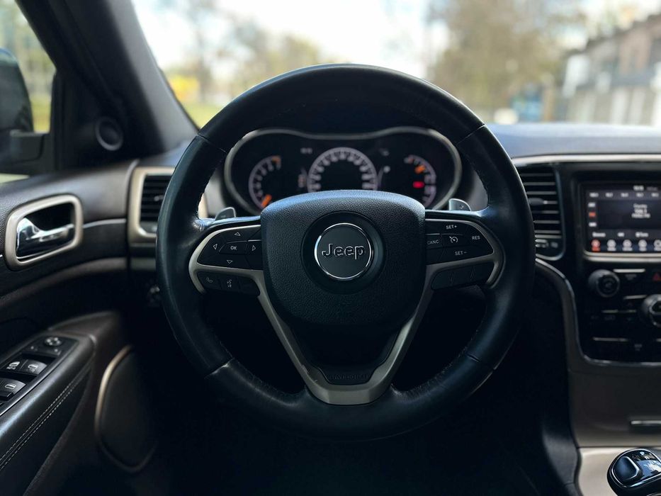 Продам шикарний автомобіль JEEP GRAND CHEROKEE 2015 р. 3.6 бензин