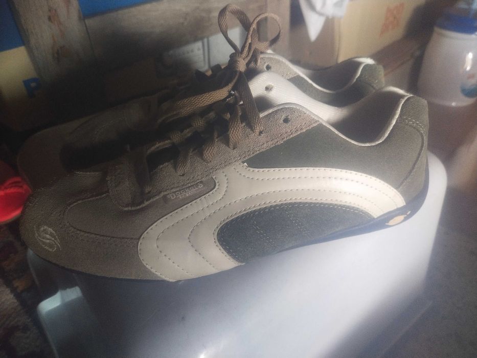 Adidasy zamszowe Dockers r.39