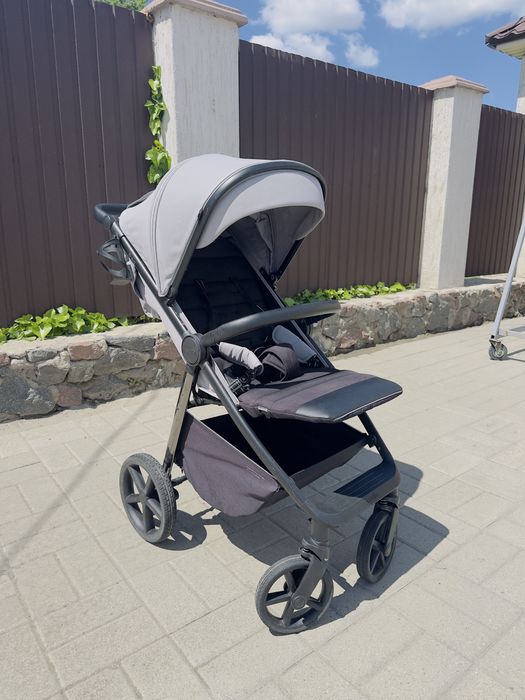 Продам Прогулянкову коляску Carrello Bravo 2024року.