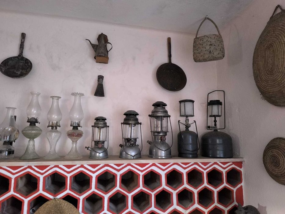 Coleção de várias peças antigas