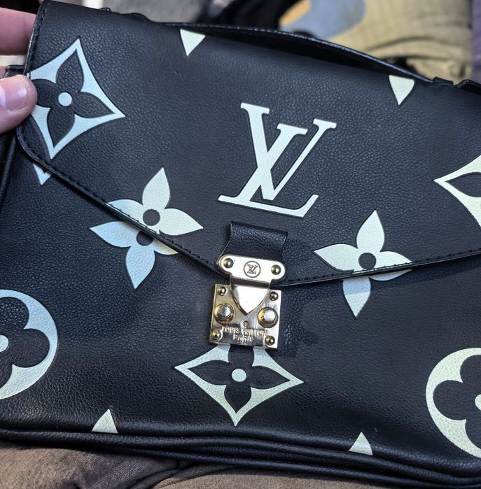 Torebka Louis Vuitton Pochette Métis styl Reverse (lub podobny)