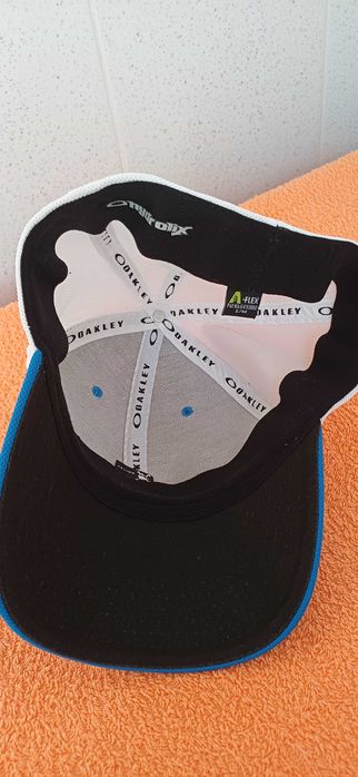 Boné  Novo OAKLEY