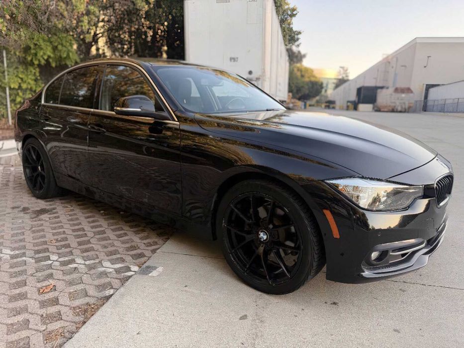 BMW 3 Series 330i