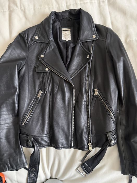 Продам шкіряну куртку Zara