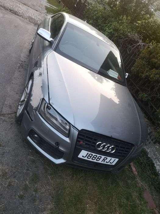 Na części Audi S5 8t 4.2 FSI caua lakier LY7G