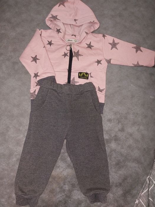 Спортивний костюм для дівчинки