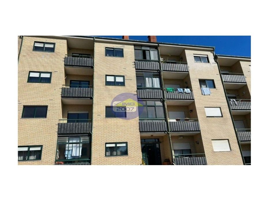 Apartamento T2 em Vilar de Andorinho