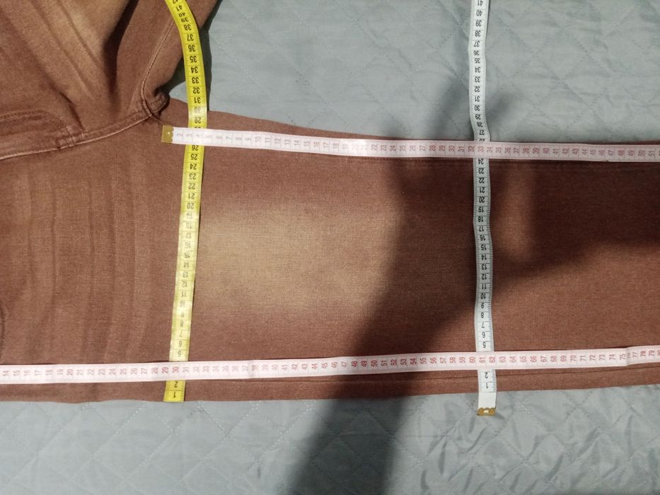 Жіночі стильні джинси