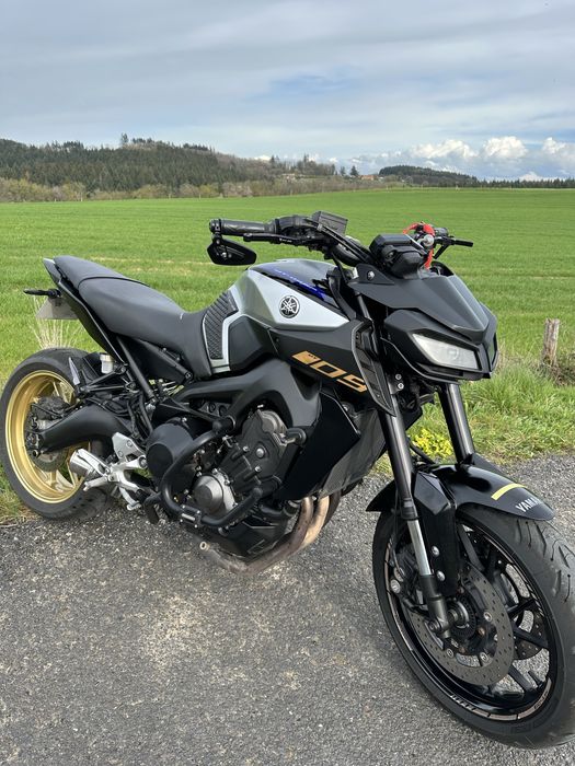 Yamaha MT-09 2017 – 61.000 km – Revisão feita + Extras